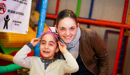  Samantha y Adriana Rodríguez.
