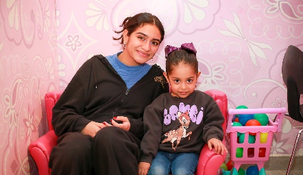  Sofía y Amelia.