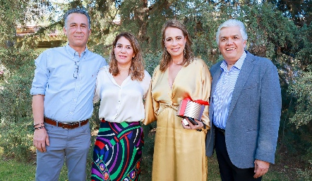  Fitos Rivera, Raquel Morales, Meritchell Galarza y Gerardo Rodríguez.