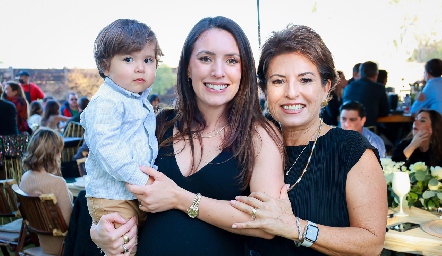  Jero, María Cecilia Herrera y María Cecilia Bremer.
