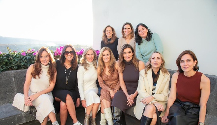  Paulina Quiroz, Delia Iduarte, Claudia y Lorena Quiroz, Paty Fernández, Rocío Gallegos, Lorena Hernández, María Maza, Roxana Serna y Rocío Nieto.