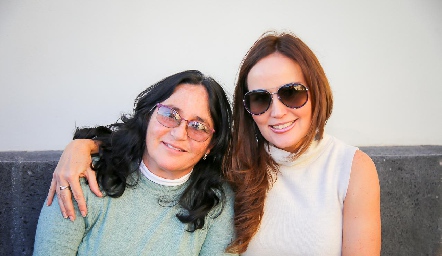  María Maza y Paulina Quiroz.