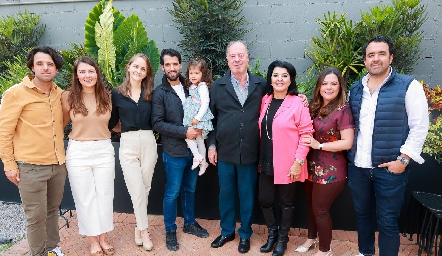  Familia Romo Reyes, Samuel, Diana, Ivonne, Alejandro, María,  Samuel, Diana, Susana y Mauricio.