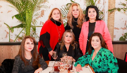  Alejandra Orozco, Sole Piñero, Carla Serna, Claudia Hermosillo, Diana Reyes y Begoña Cuanda.