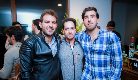  Roberto, Diego Gómez y Alejandro Navarro.