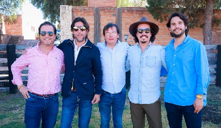  Los Mercado.