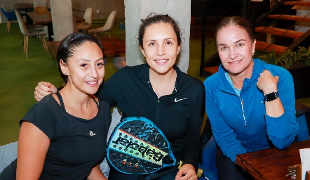  Gaby Alfaro, Mariana Hernández y Ana Martha Hernández.