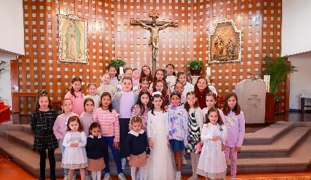  Valentina con sus amigas.