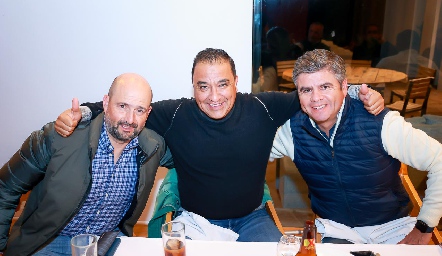  Luis García, Jesús Medellín y Julián Ortiz.