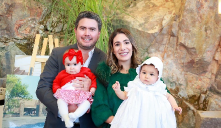  Héctor e Isabella Gordoa, Andrea Lorca y Carola.