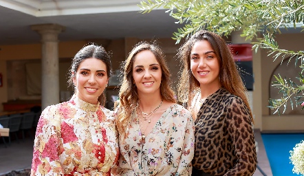  Cristy Lorca, Priscila y Jimena Guzmán.