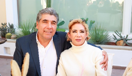  Rafael Tobías e Isabel Carrillo, abuelos de Carola.