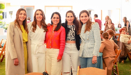  Ale Castrillón, Ana Castrillón, Katia Gómez, Jessica Medlich y Eugenia Musa.