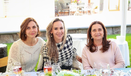  Rocío Nieto, Maricarmen Ayala y Cristina Alcalde.