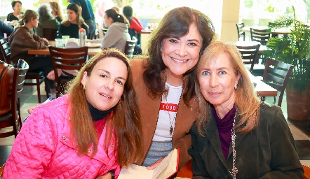  Diana Guel, Gladys Castellanos y Laura Villasuso.