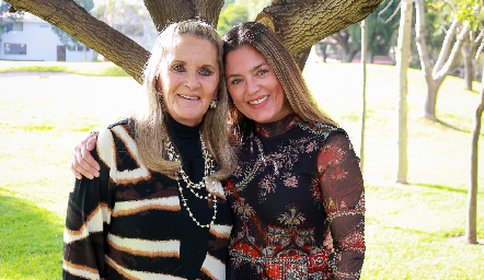  Patricia Meade con su hija Patricia Lozano.