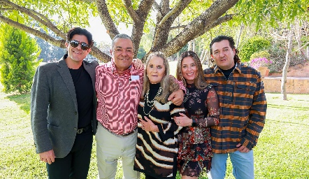  Marcelo, Ricardo, Patricia, Patricia y Mauricio Lozano.