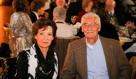  Mercedes Muñiz y Juan Manuel Subirana.