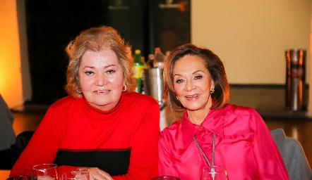  Meche Ramírez y Marcela Mier.