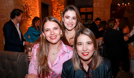  Ana Sofía Solana, María José Hernández y Cristina Kasis.