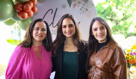  Claudia Ávila, Claudia Villasana y Ale Ascanio.