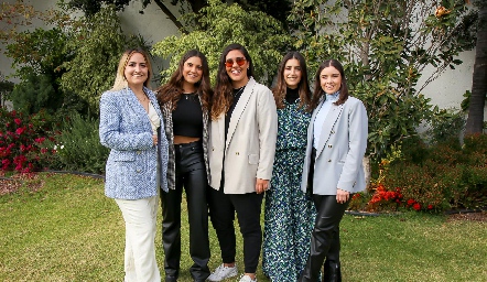  Fernanda González, María Dolores Gómez, Arantza Herrera, Isabel Pérez y Paulina Estrada.