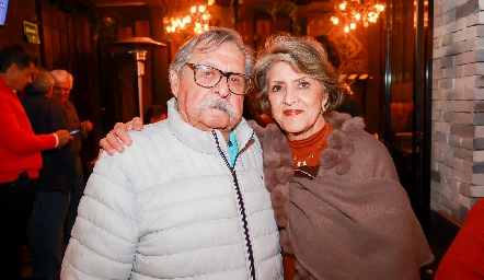  Valentín Hernández y Guadalupe Gutiérrez.