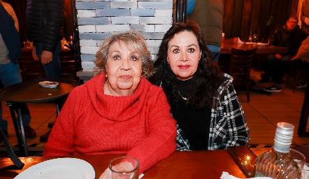  Martha Hernández y Martha López de Lara.