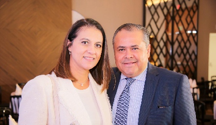  Martha Álvarez y Juan Carlos Banda.