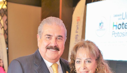  Rafael Armendáriz y Martha Montiel.
