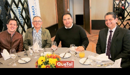  Santiago Aguillón, Octavio Aguillón, Roberto Silva y Eric Martínez.