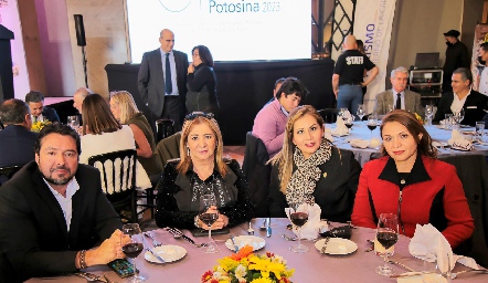  Eduardo Saldaña, Irma Piña, Beatriz Ponce y Jacqueline Losada.