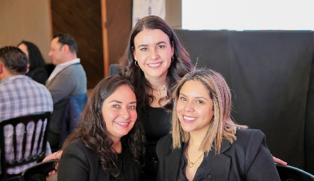  Carla Alvarado, Nenetzin Montes y Ana Cecilia Díaz del Castillo.