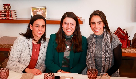  Marce del Río, Ale y Esthela Yáñez.