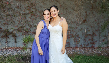  Begoña Del Valle y Adriana Narváez.