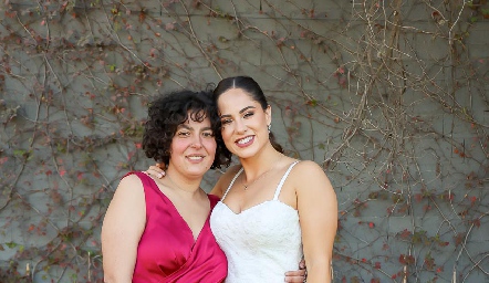  Daniela González y Adriana Narváez.