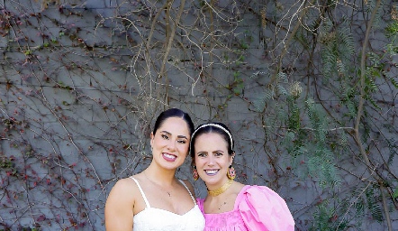  Adriana Narváez y Maite Autrique.