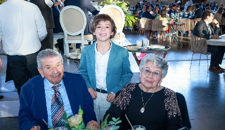  José de Jesús Navarro, Luis Narváez y Graciela Rangel.