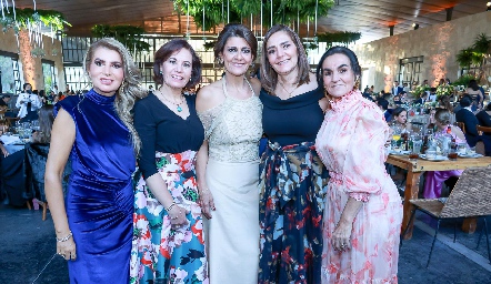  Olivia de Abud, Montserrat de la Pera, Pilar Lázaro, Ceci de Rojas y Carmen Zapata.