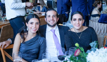 Ilse Lázaro, Pablo y María Lavín.