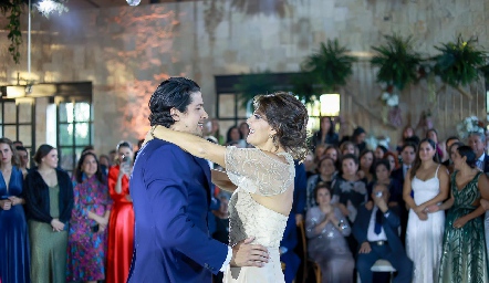  Roberto y Pilar Lázaro.