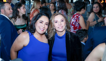  Laura de Bravo y Bety Lavín.