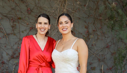  Ana Gaby González y Adriana Narváez.