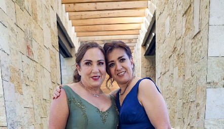  Yolanda y Claudia Navarro.