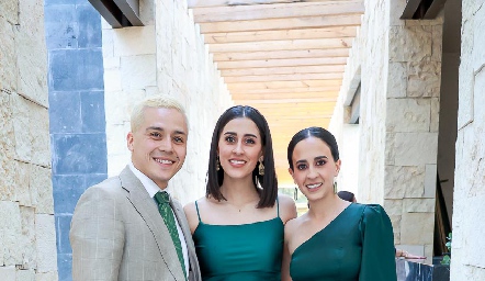  Juan Ángel, Ximena y Fernanda Abud.