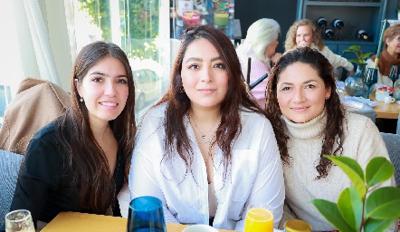  Karina Alcalde, Fernanda Gámez e Ileana Gámez.