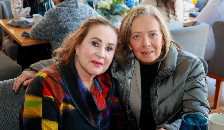  Maricarmen López y Rossana Benavente.