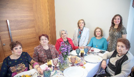 Bety Lu Garza, Gloria de Martínez, María Luisa Palazuelos, María Concepción Lafuente, Irma Quijano,  Martha de Lafuente y Adriana de Guevara.