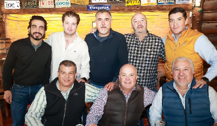  Pedro Gabay, José Antonio Lozano, Picho Páramo, Toño Lozano, Javier Dávila, Luis Arturo Estrada, Memo Pizzuto y Guillermo Báez.