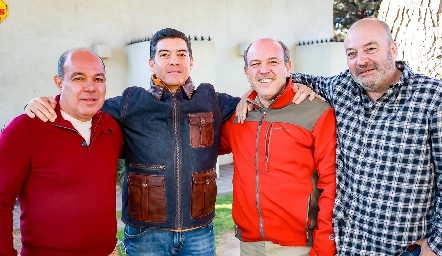  Enrique Quintero, Javier Dávila, Roberto y Toño Lozano.